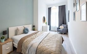 Super Central Cozy Apartment Next To The Budapest Eye